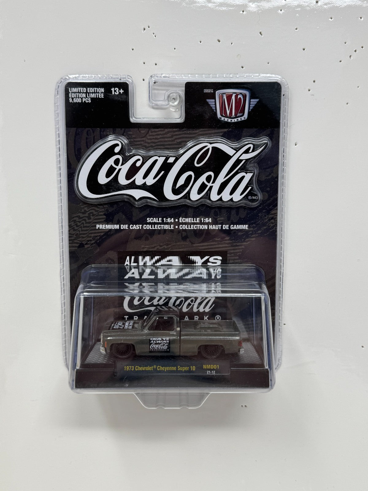 M2 Machines Coca-Cola 1973 Chevrolet Cheyenne Super 10 1:64 Diecast V2