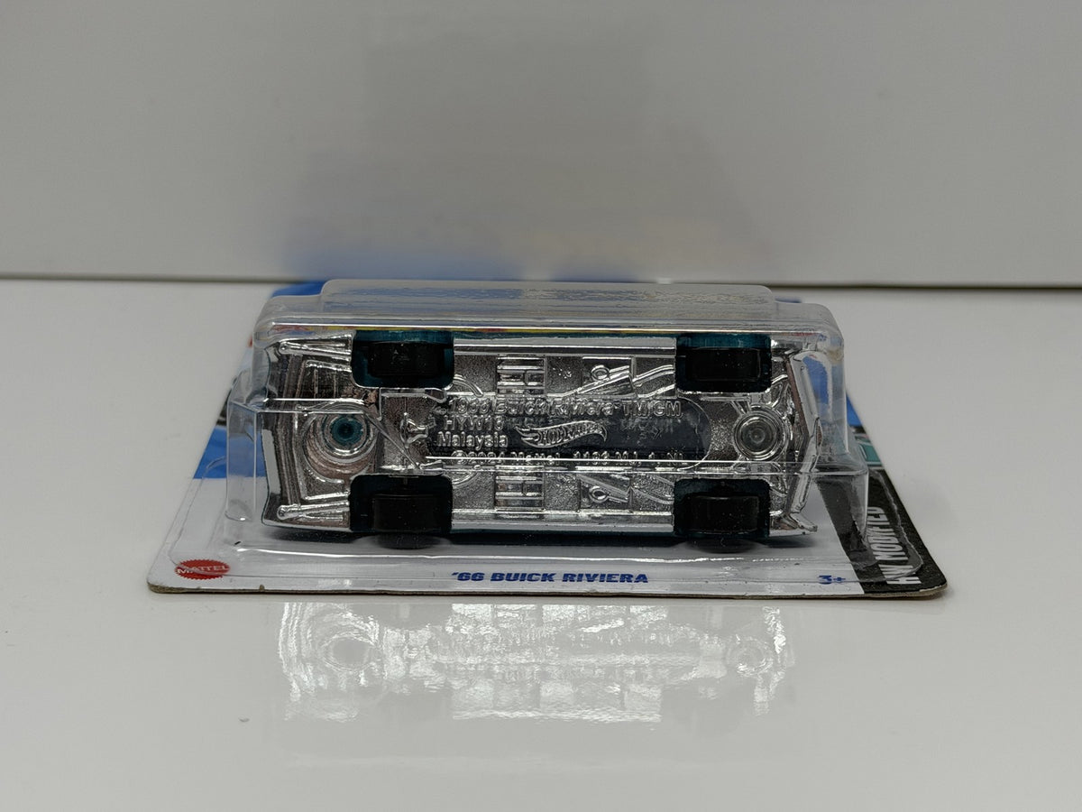 Hot Wheels HW Modified 1966 Buick Riviera 1:64 Diecast Teal