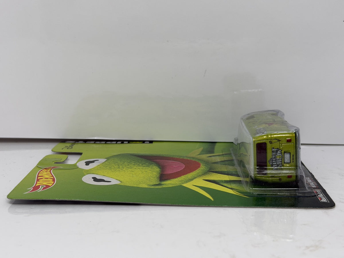 Hot Wheels Disney The Muppets Volkswagen T1 Panel Bus 1:64 Diecast Real Riders