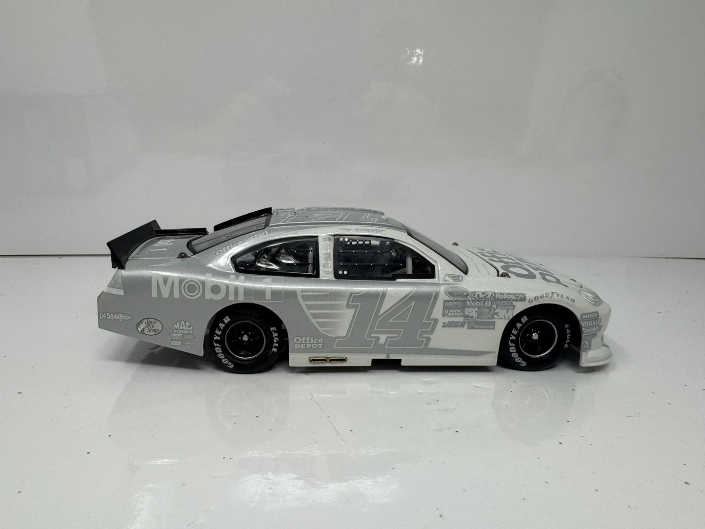 Lionel NASCAR Tony Stewart #14 Office Depot ICE 2012 Chevy Impala 1:24 Diecast