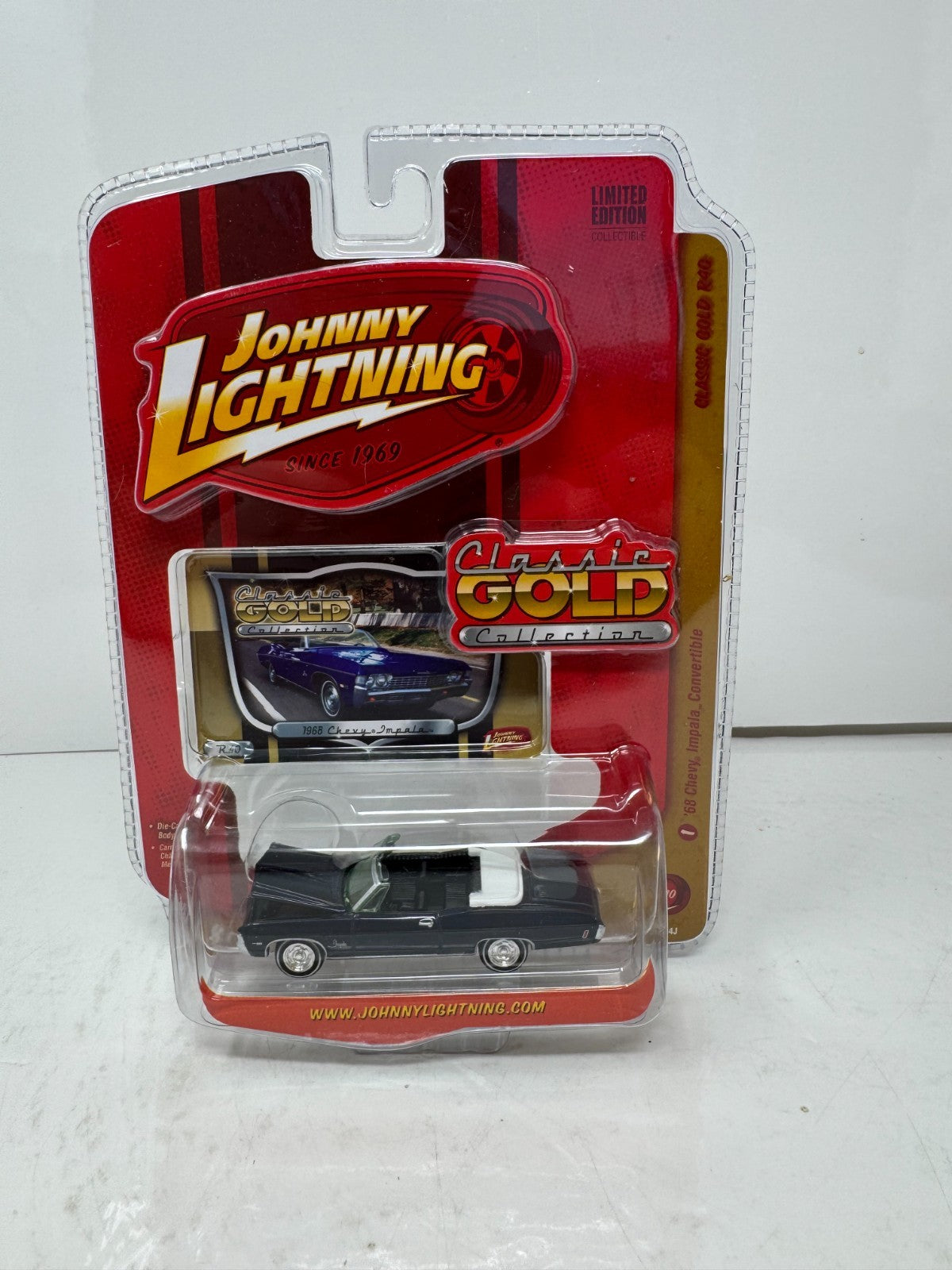 Johnny Lightning Classic Gold 1968 Chevy Impala Convertible 1:64 Diecast