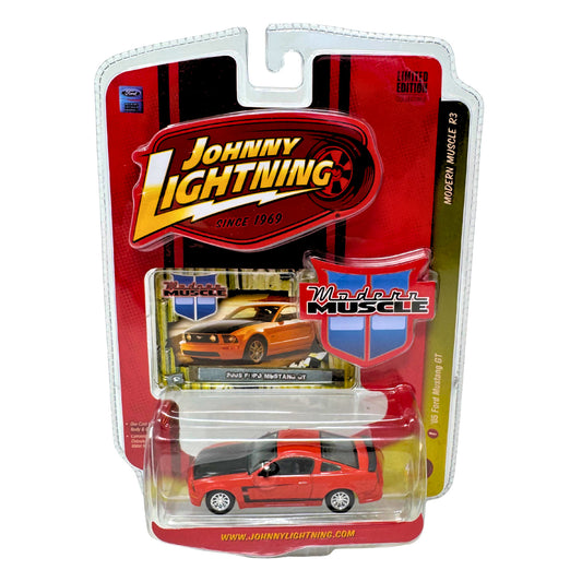 Johnny Lightning Modern Muscle 2005 Ford Mustang GT 1:64 Diecast