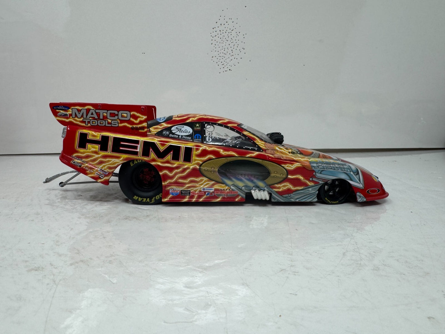 Action Gary Scelzi Oakley NHRA 2004 Stratus Dodge Funny Car Mopar 1:24 Diecast
