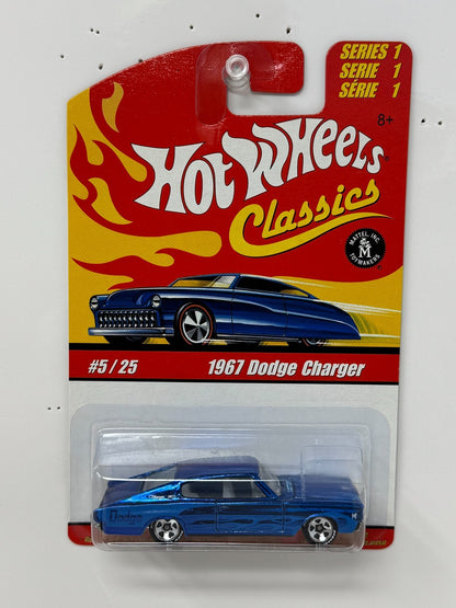 Hot Wheels Classics 1967 Dodge Charger 1:64 Diecast