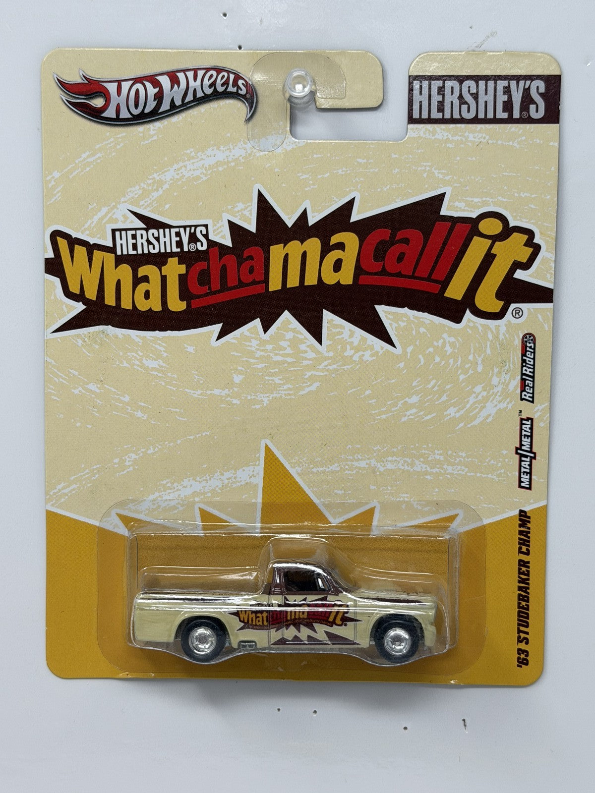 Hot Wheels Hershey's Whatchamacallit 1963 Studebaker Champ 1:64 Real Riders