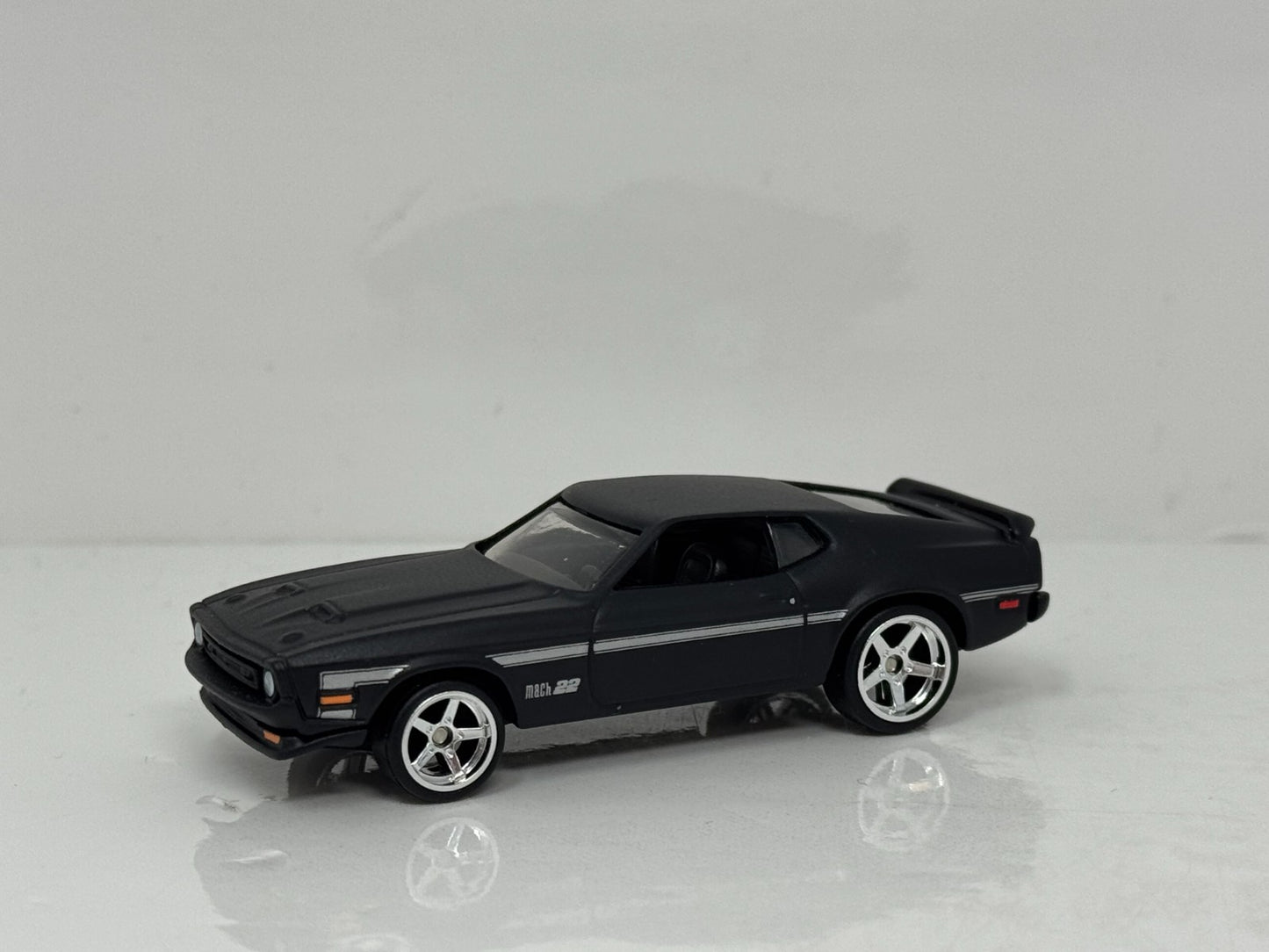 Hot Wheels Premium Boulevard 1971 Mustang Mach 1 & Black Hole Hauler 164 Diecast