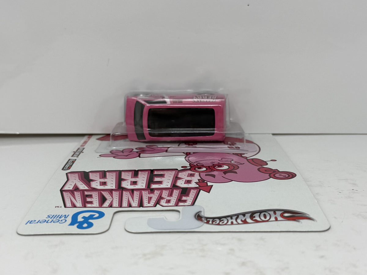 Hot Wheels General Mills Franken Berry 1977 Dodge Van 1:64 Diecast Real Riders