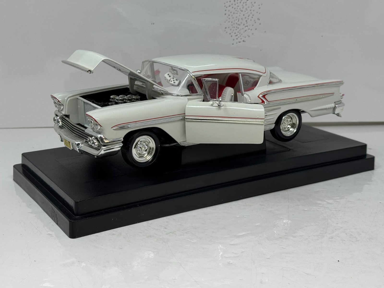 Ertl American Muscle 1958 Chevrolet Impala American Graffiti 1:18