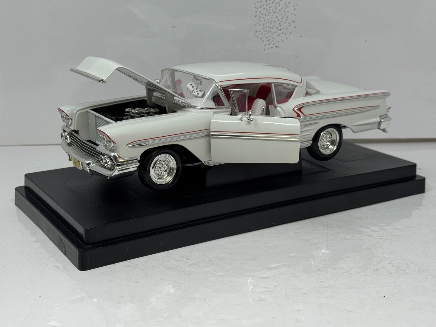 Ertl American Muscle 1958 Chevrolet Impala American Graffiti 1:18 Diecast