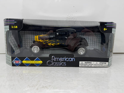Motormax 1932 Ford Coupe Hot Rod Black w/ Flames 1:18 Diecast Car
