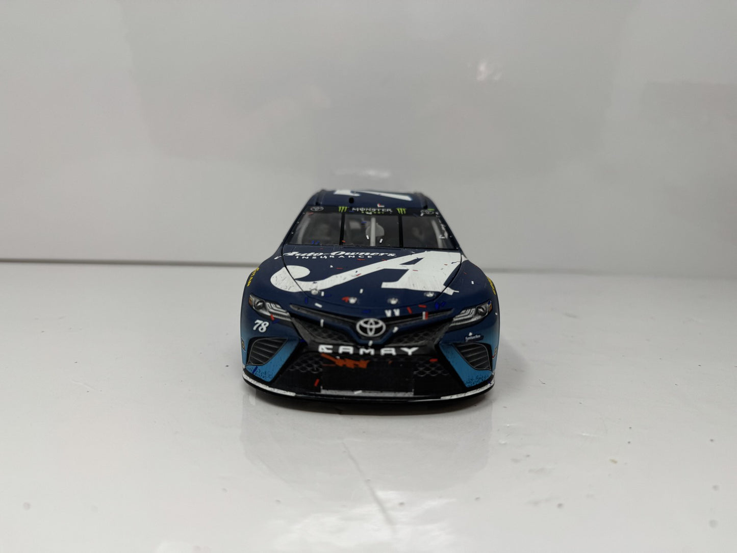 Lionel NASCAR Martin Truex Jr. #78 Big A Kentucky Raced Win 2018 1:24 Diecast