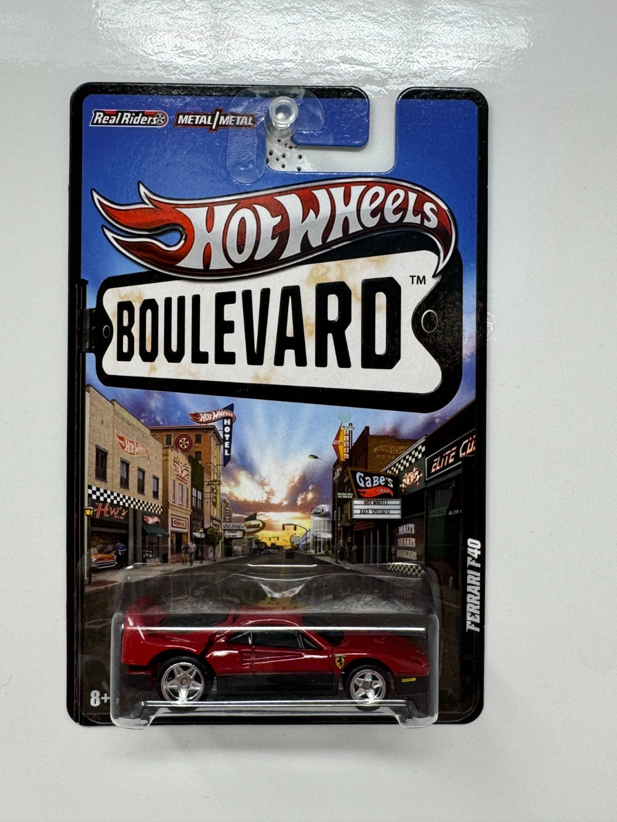 Hot Wheels Boulevard Ferrari F40 1:64 Diecast