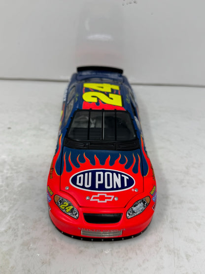 Action Nascar #24 Jeff Gordon DuPont NEXTEL Inaugural Season 2004 1:24 Diecast