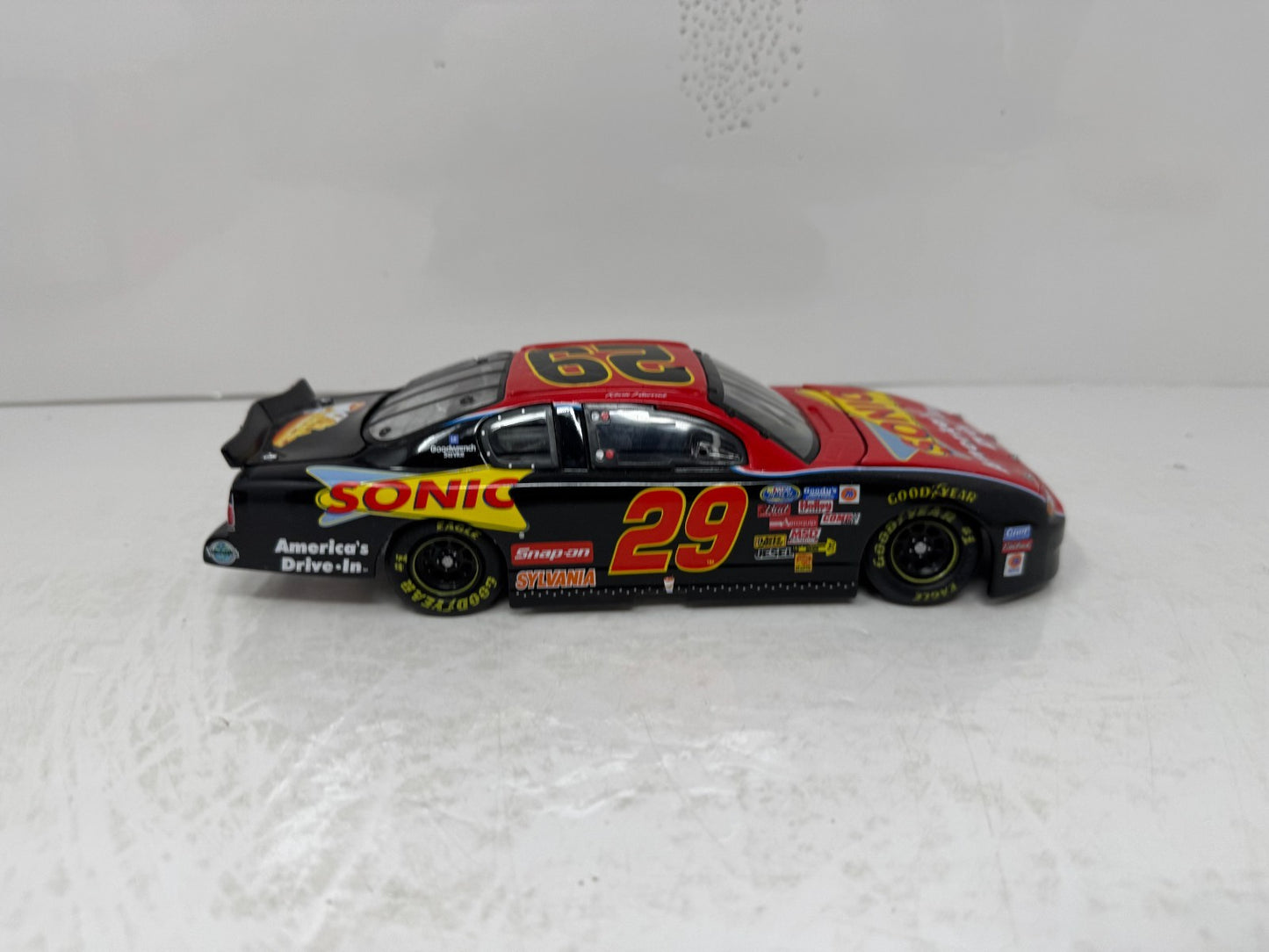 Action Nascar #29 Kevin Harvick Sonic 2002 Chevy Monte Carlo 1:24 Diecast