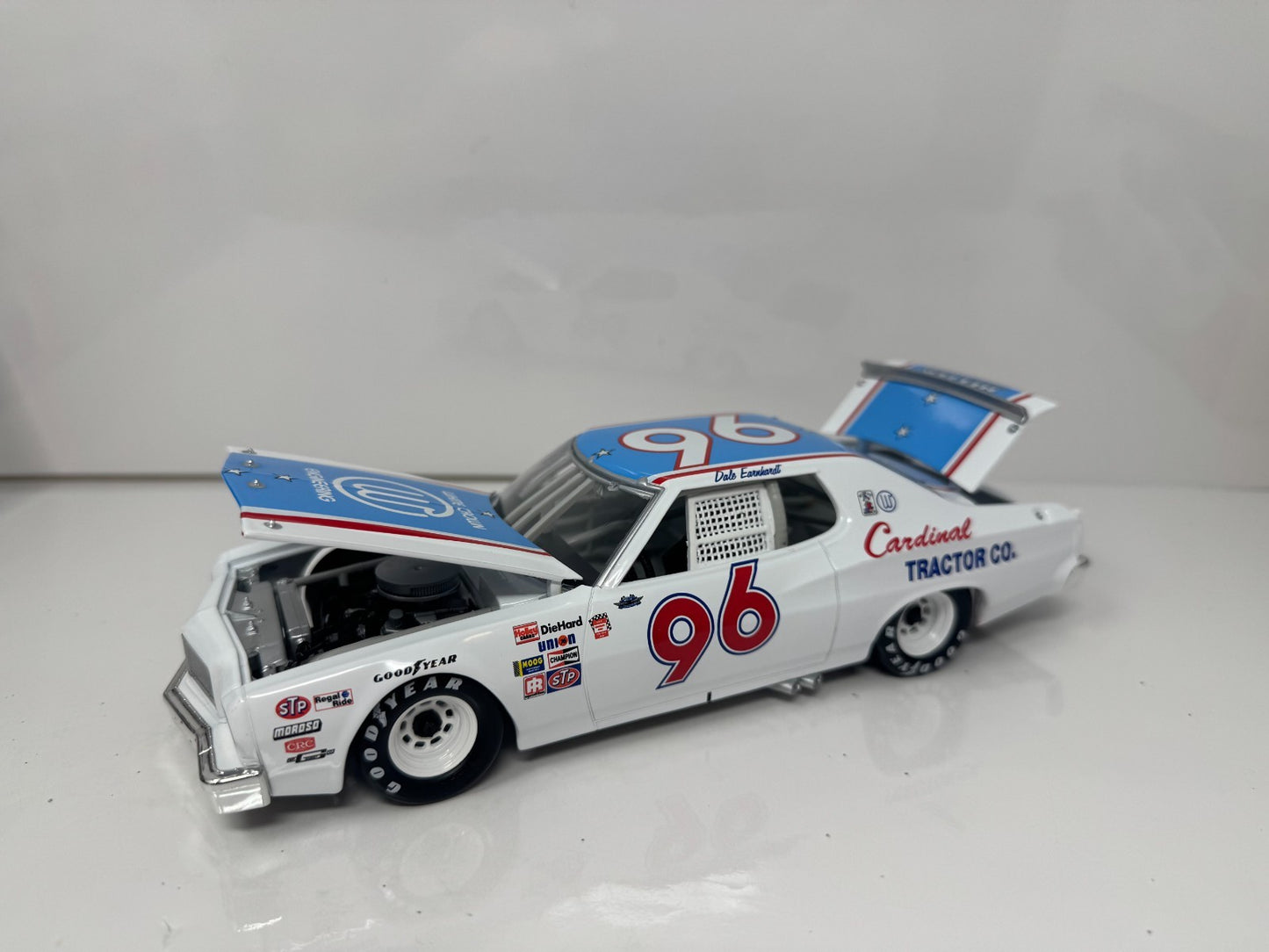 Action NASCAR Dale Earnhardt #96 Cardinal Tractor 1978 Ford Torino 1:24 Diecast