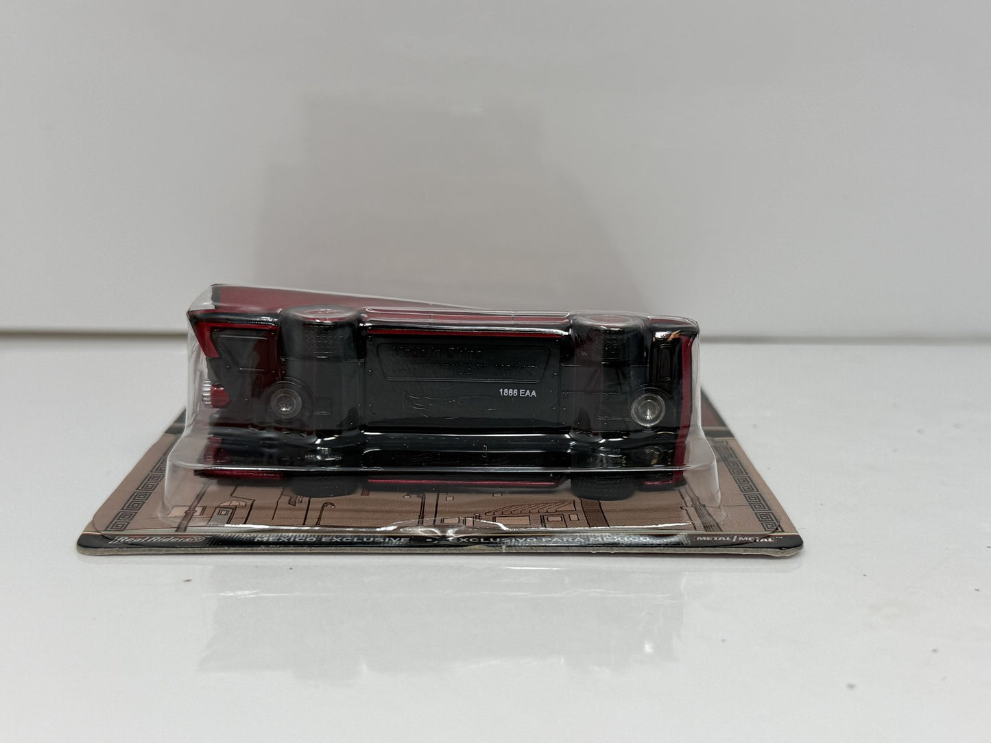 Hot Wheels 2016 Mexico Convention 1966 Classic TV Series Batmobile 1:64 Diecast