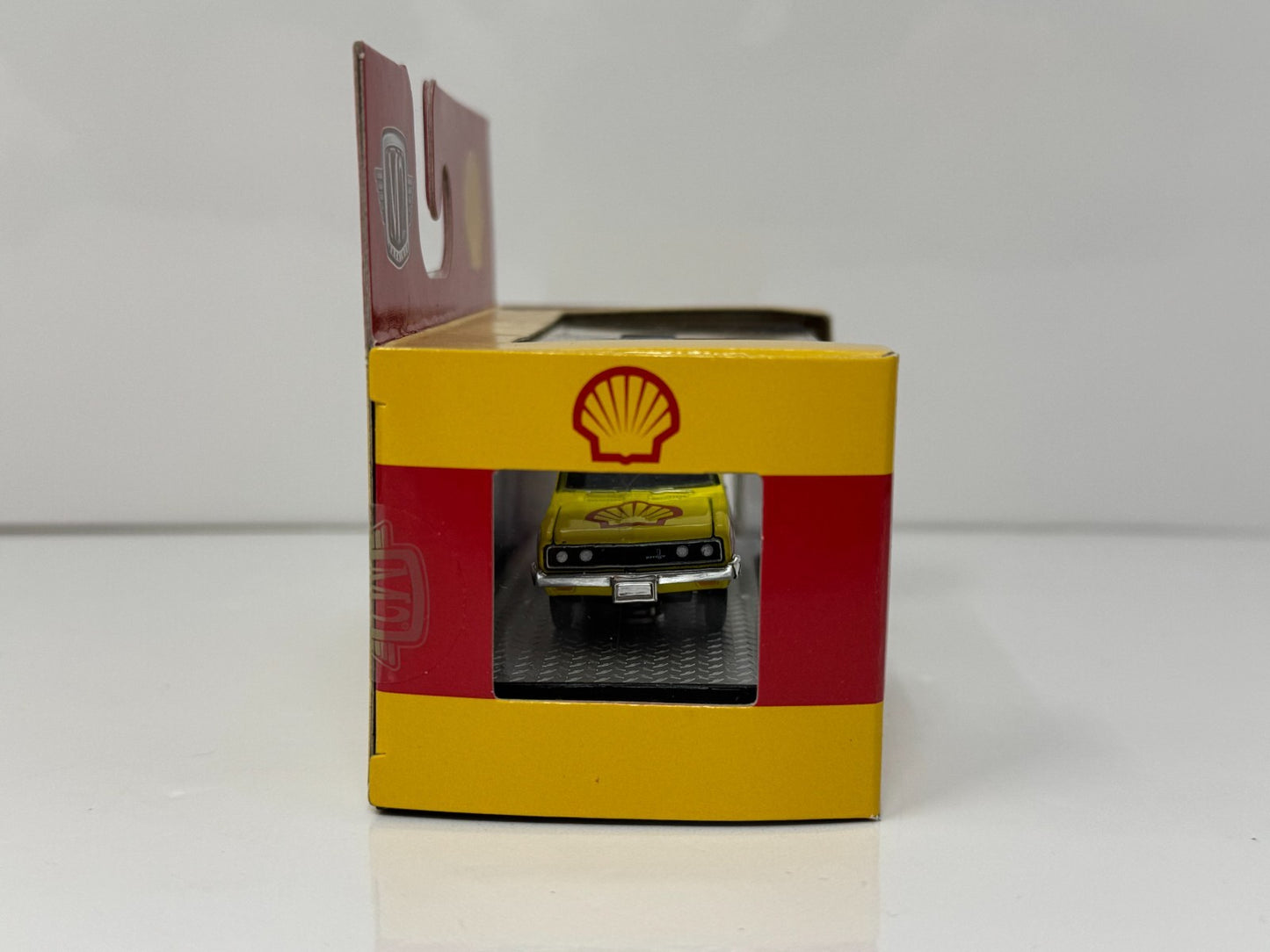 M2 Machines Shell 1977 Datsun Pickup 1:64 Diecast