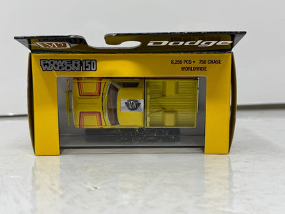 M2 Machines 1978 Dodge 150 Power Wagon Top Hand 1:64 Diecast