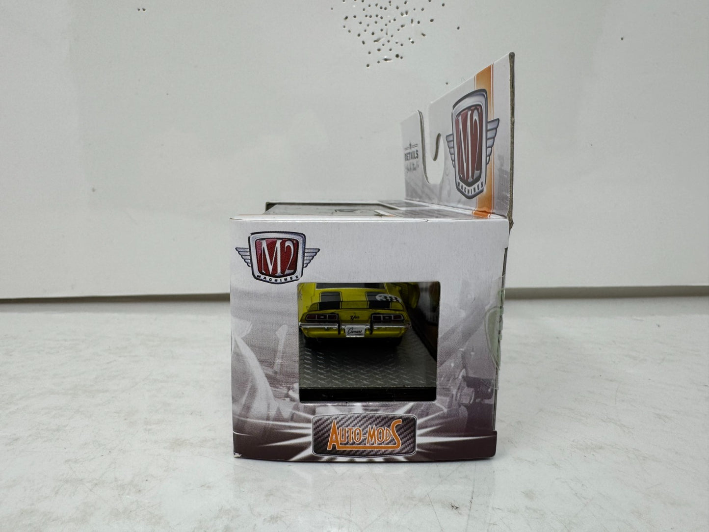 M2 Machines 1969 Chevrolet Camaro Z/28 Auto-Mods 1:64 Diecast
