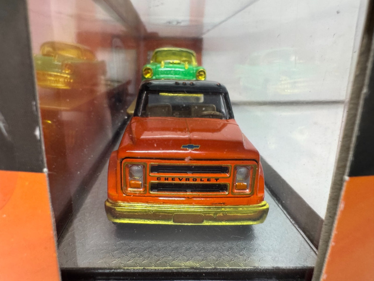 M2 Auto Haulers Chevy C60 Truck & 1957 Bel Air Auto Salvage CHASE 1:64 Diecast