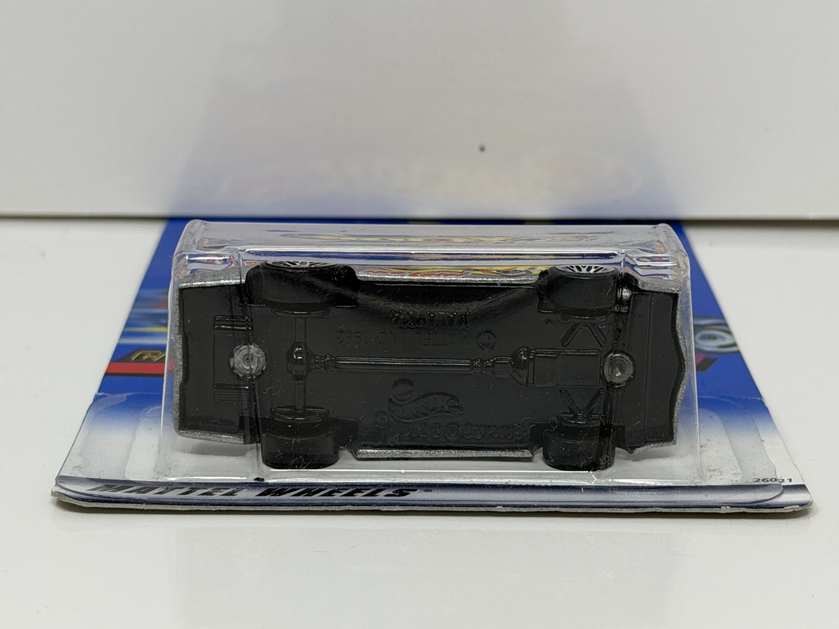 Hot Wheels Mainline 1993 Chevrolet Camaro Z28 1:64 Diecast Silver Fire Eater