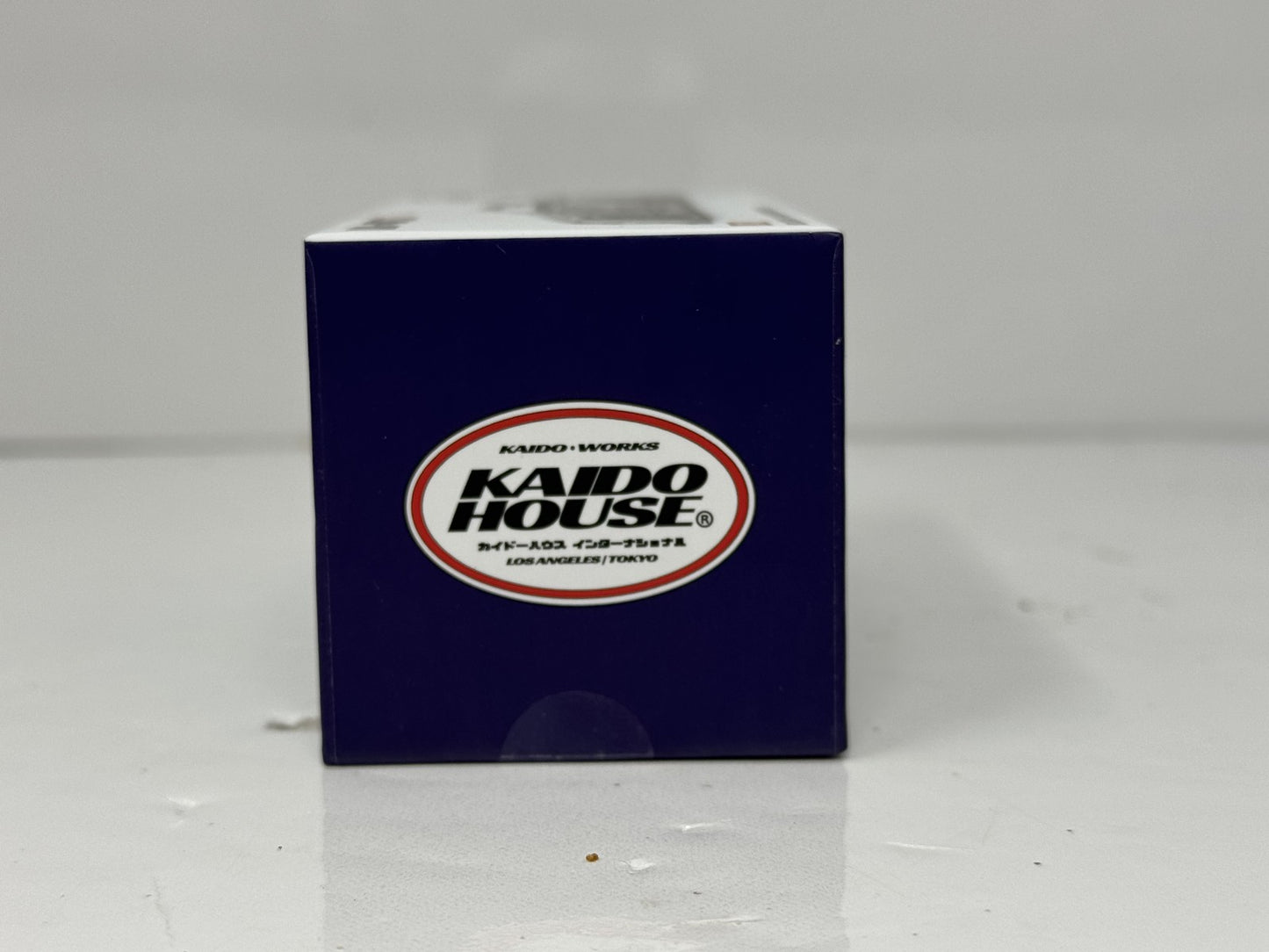 Kaido House Mini GT Nissan Skyline GT-R (R34) Kaido Works Shinjuku 1:64 Diecast
