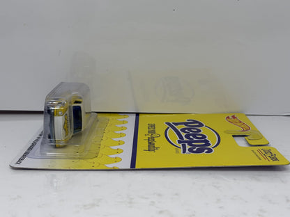 Hot Wheels Peeps Custom 1969 Volkswagen Squareback 1:64 Diecast Real Riders