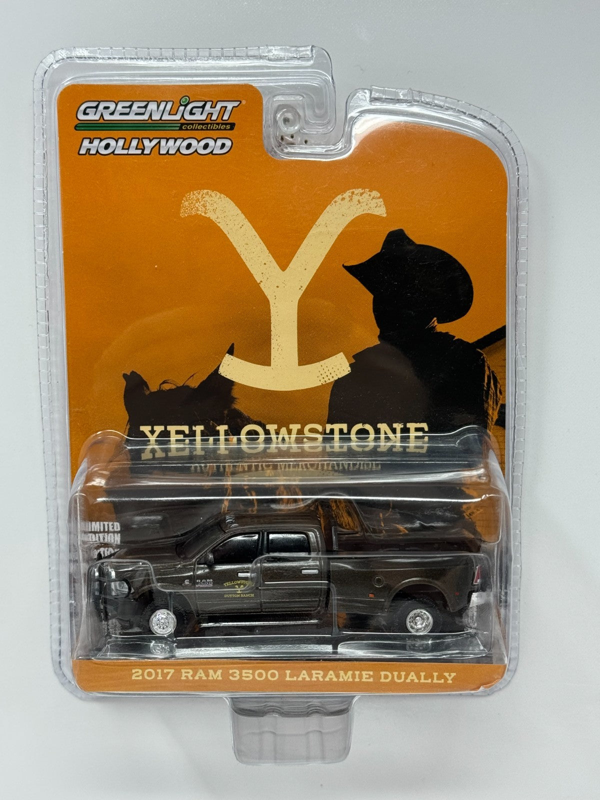 Greenlight Hollywood Yellowstone 2017 Ram 3500 Laramie Dually 1:64 Diecast