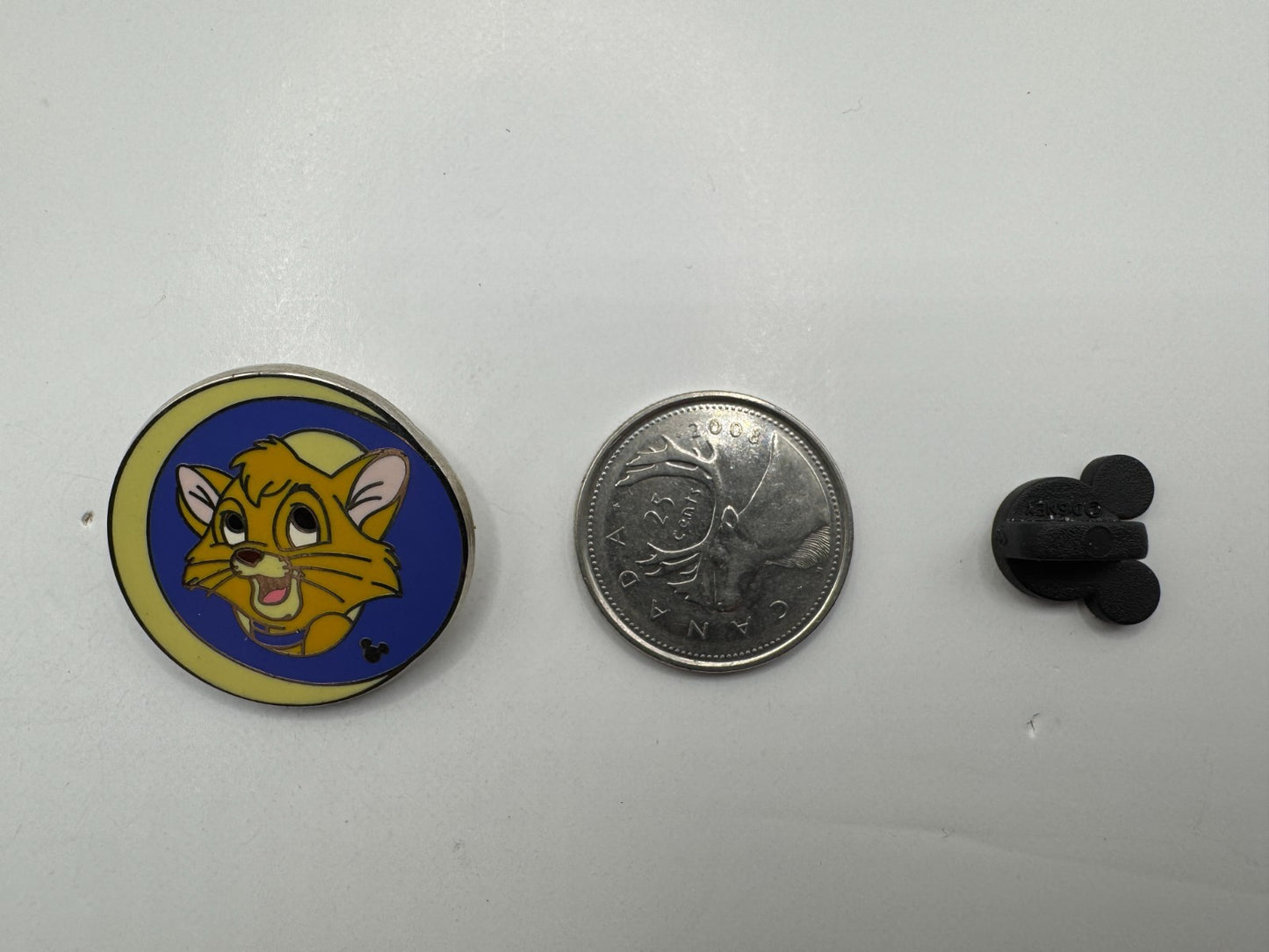 WDW Disney Oliver "O" Alphabet Hidden Mickey Trading Pin DC1S8