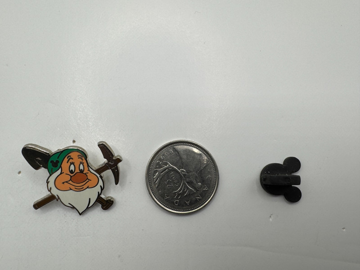 WDW Disney Bashful Seven Dwarfs Hidden Mickey Trading Pin DC1S12