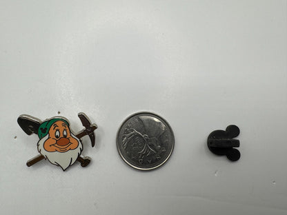 WDW Disney Bashful Seven Dwarfs Hidden Mickey Trading Pin DC1S12