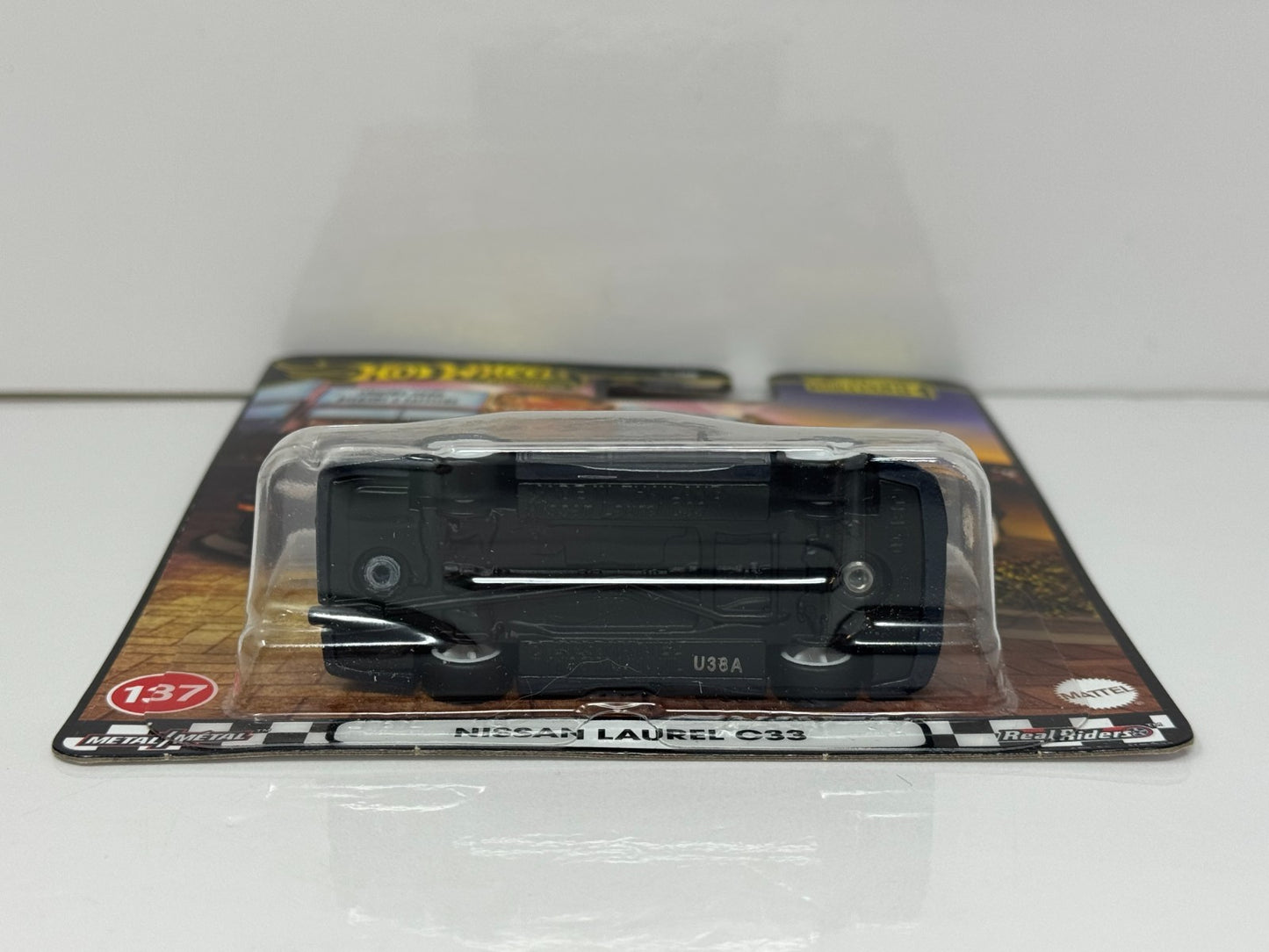 Hot Wheels Premium Boulevard #137 Nissan Laurel C33 1:64 Diecast