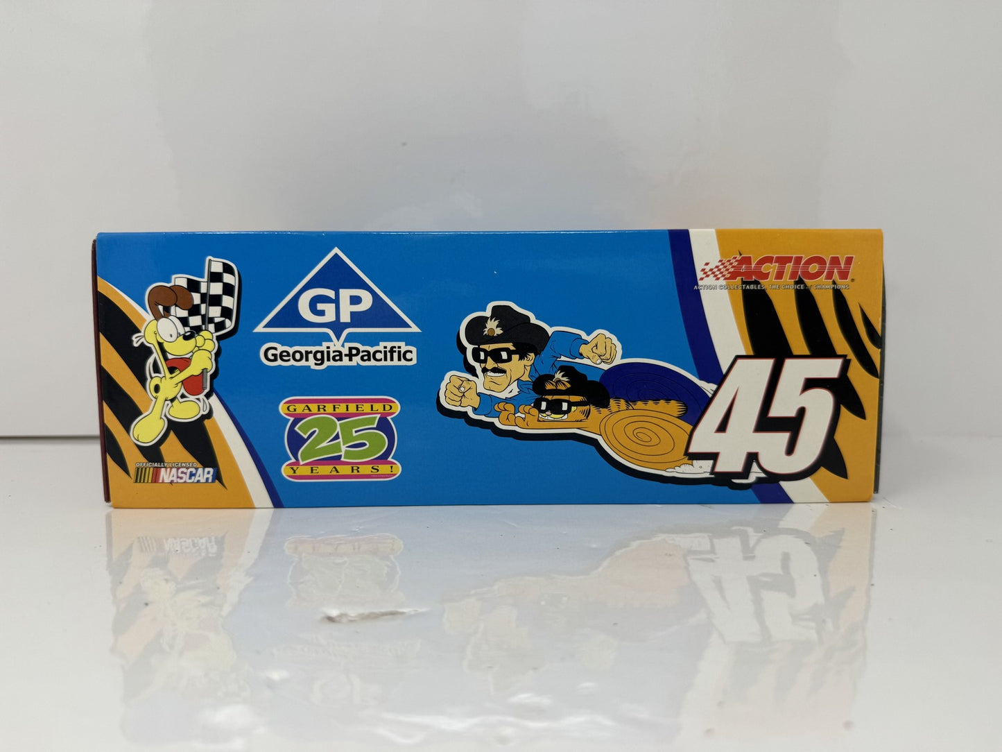 Action Nascar Kyle Petty #45 Georgia Pacific Garfield 2003 Intrepid 1:24 Diecast