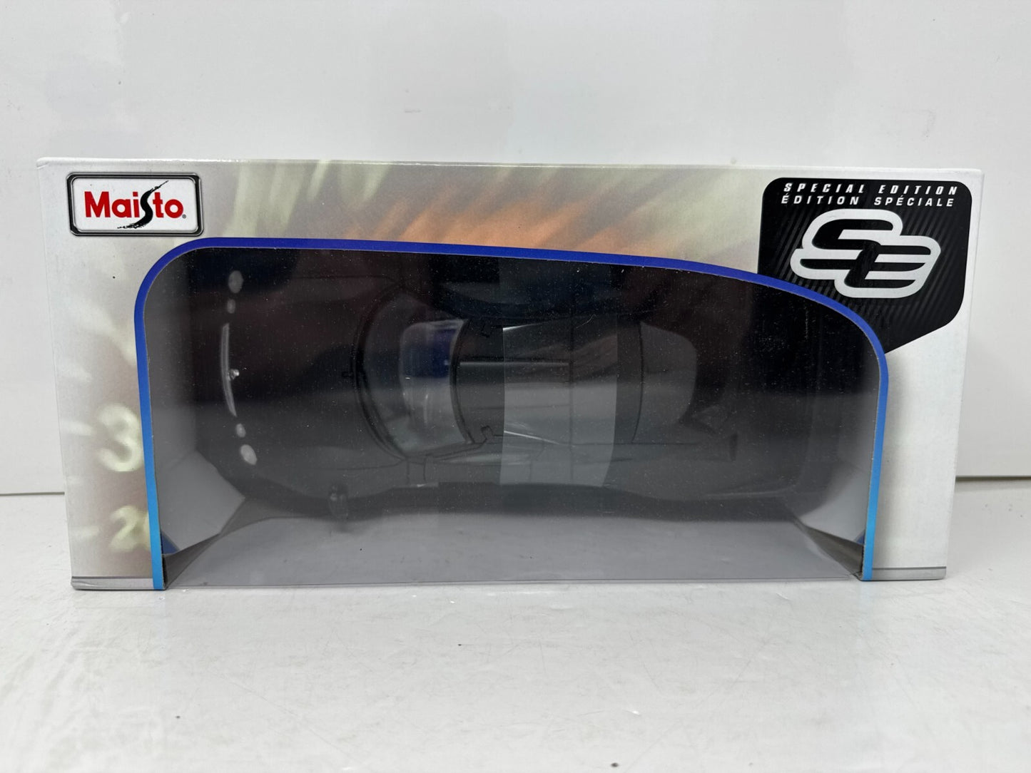 Maisto Mercedes-Benz CLK-GTR Street Version Special Edition 1:18 Diecast