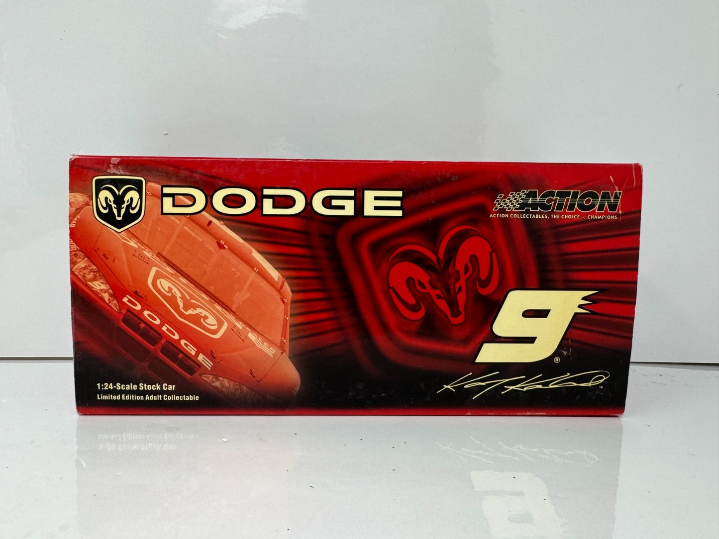 Action NASCAR Kasey Kahne #9 Dodge Dealers 2004 Dodge Intrepid BANK 1:24 Diecast