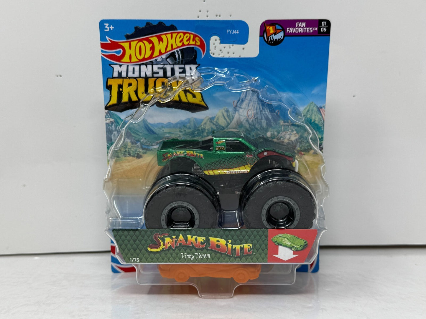 Hot Wheels Monster Trucks Snake Bite Vinny Venom 1:64 Diecast Fan Favorites