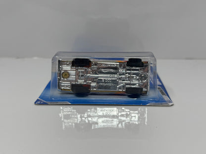 Hot Wheels Nightburnerz 1970 Plymouth Road Runner 1:64 Diecast Gold