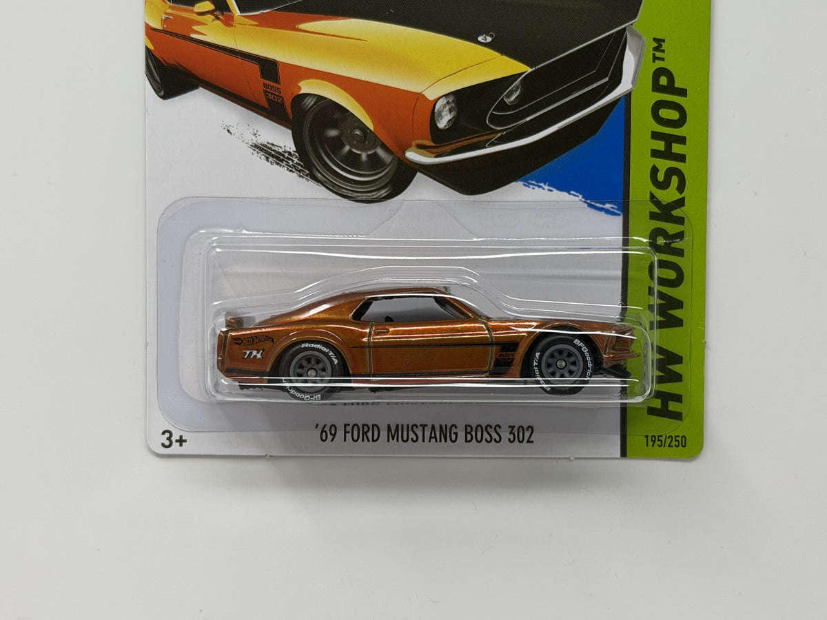 Hot Wheels Super Treasure Hunt 1969 Ford Mustang Boss Workshop 1:64 Diecast STH