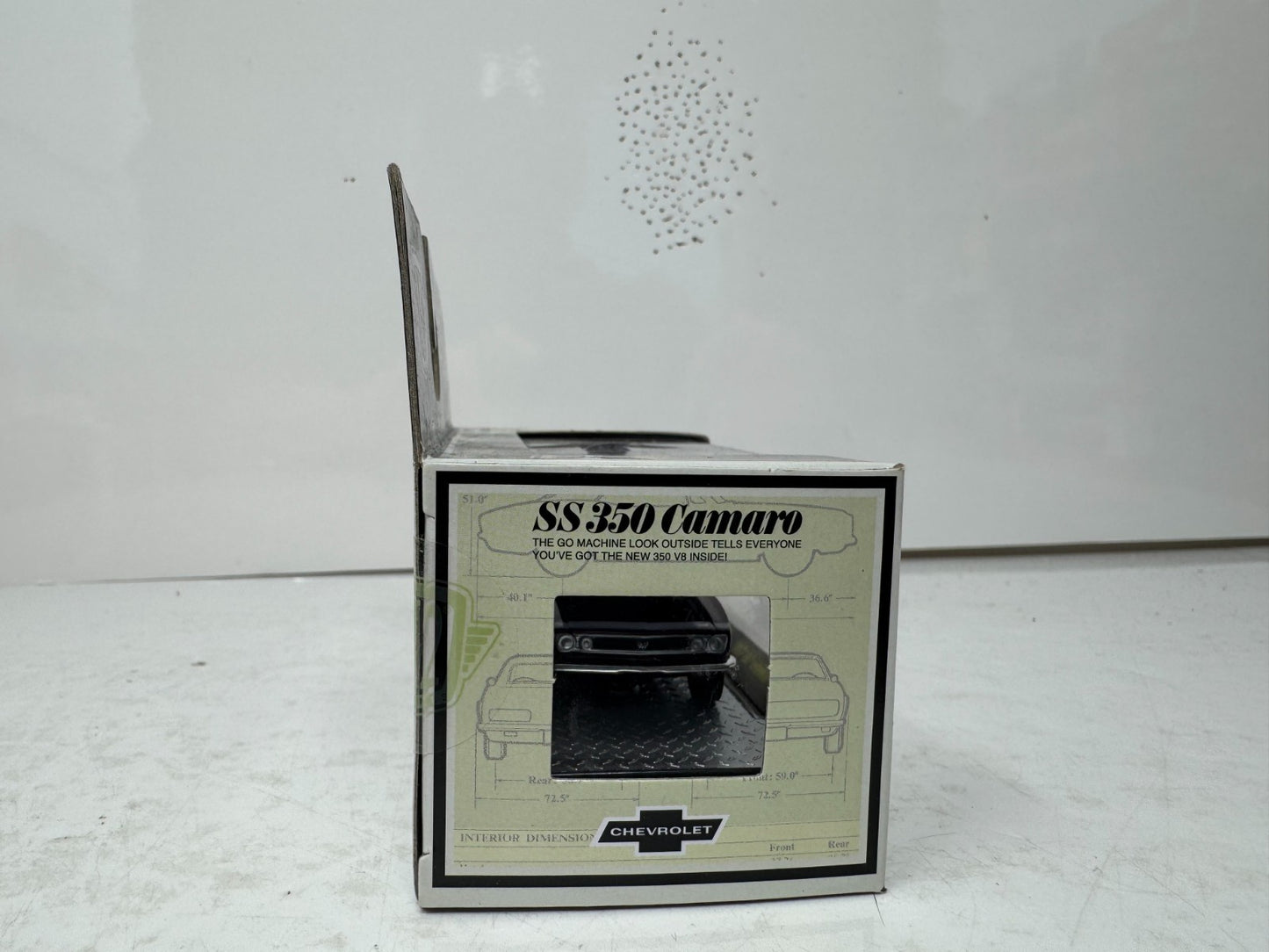 M2 Machines 1967 Chevrolet Camaro SS 350 1:64 Diecast