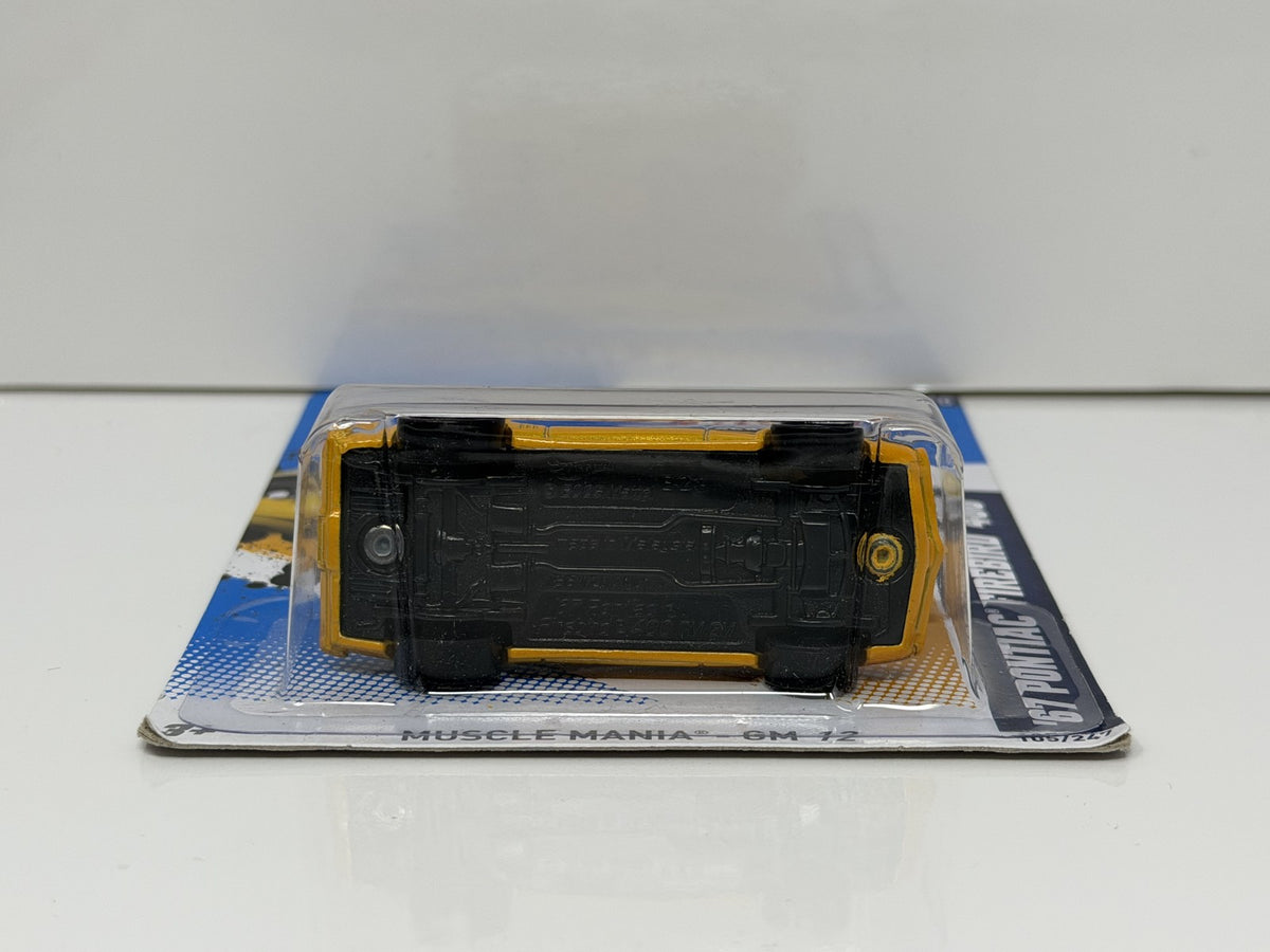 Hot Wheels Muscle Mania 1967 Pontiac Firebird 400 1:64 Diecast Yellow