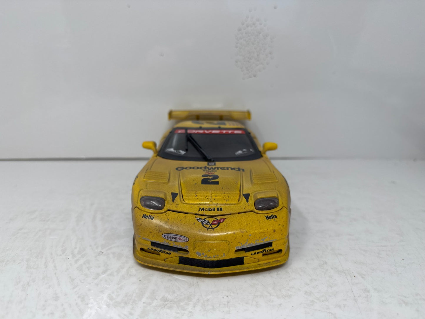 Action Racing #2 Ron Fellows GM 2001 Corvette C5R RACED VERSION 1:18 Diecast