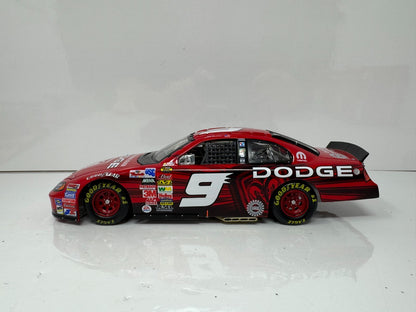 Action NASCAR Kasey Kahne #9 Dodge Dealers 2004 Dodge Intrepid 1:24 Diecast