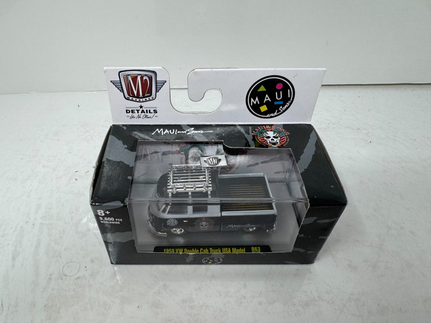 M2 Machines Maui & Sons 1959 Volkswagen Double Cab Truck USA Model 1:64 Diecast