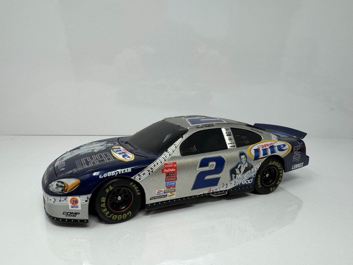 Action NASCAR Rusty Wallace #2 Miller Lite Elvis 2002 Taurus 1:24 Diecast