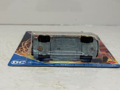 Hot Wheels Premium DC Wonder Woman Mercedes-Benz Sprinter Tourer 1:64 Diecast