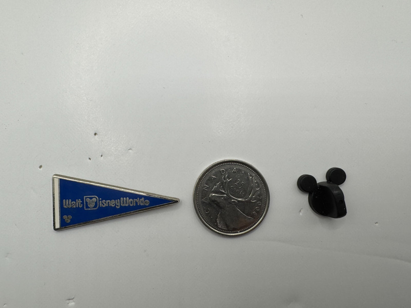 WDW Walt Disney Blue World Pennant Hidden Mickey Trading Pin DC2S11