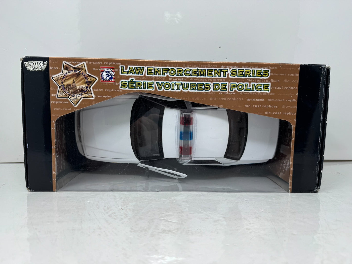 Motormax Vancouver Police Ford Crown Victoria Law Enforcement 1:18 Diecast