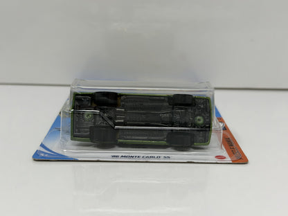 Hot Wheels Muscle Mania 1986 Chevrolet Monte Carlo SS 1:64 Diecast Green
