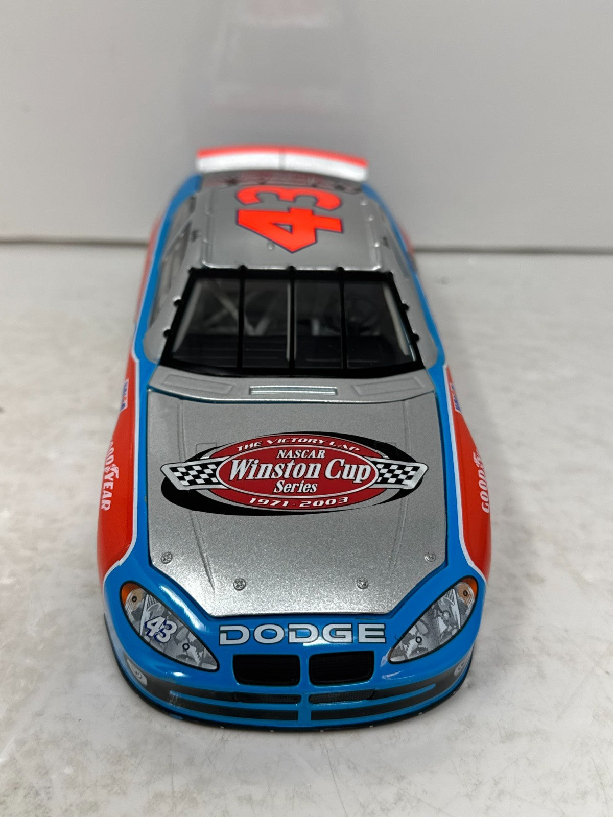 Action Nascar #43 Richard Petty Victory Lap / 7x Champion 2003 1:24 Diecast