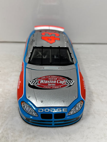Action Nascar #43 Richard Petty Victory Lap / 7x Champion 2003 1:24 Diecast